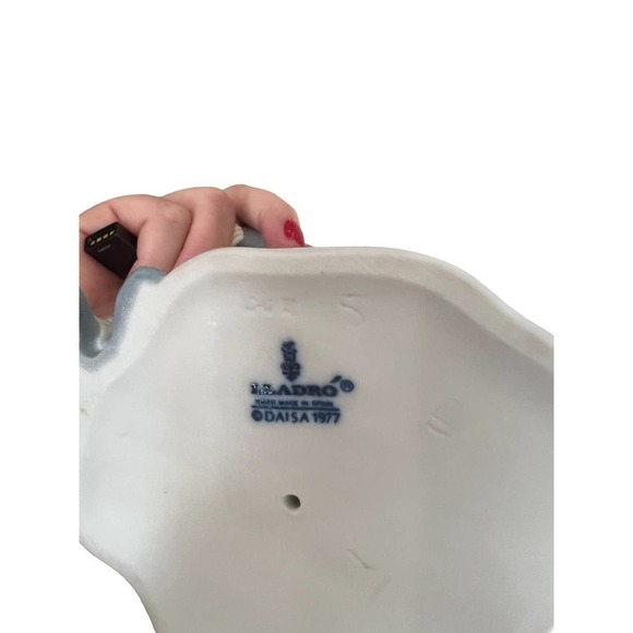 Lladro - 1977 Lladro Porcelain Figurine Bride and Groom #4808 - Picture 5 of 5